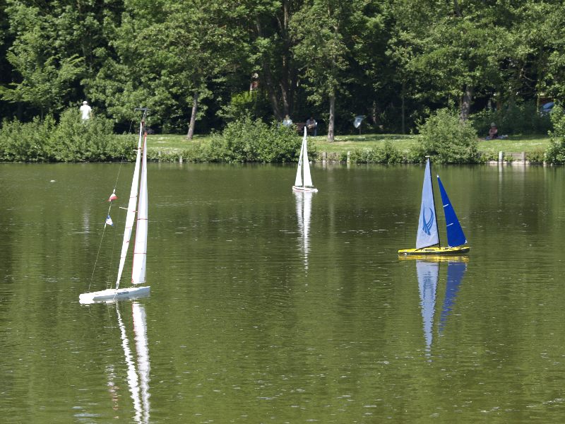 maquettes de bateau à voiles en navigation modélisme naval